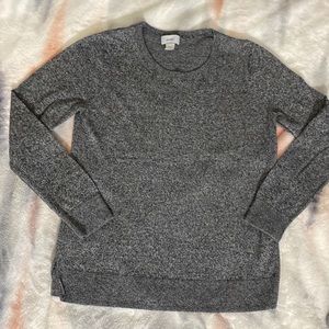 Old Navy sweater size Medium